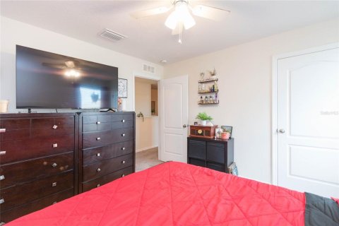Casa en venta en Plant City, Florida, 4 dormitorios, 232.72 m2 № 2152368 - foto 19