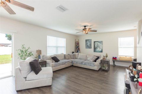 Casa en venta en Plant City, Florida, 4 dormitorios, 232.72 m2 № 2152368 - foto 13