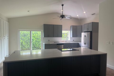 House in Boca Raton, Florida 4 bedrooms, 195.09 sq.m. № 2177622 - photo 2