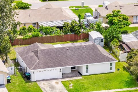 House in Orlando, Florida 4 bedrooms, 167.5 sq.m. № 1880735 - photo 25