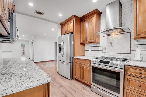 House in Orlando, Florida 4 bedrooms, 167.5 sq.m. № 1880735 - photo 7