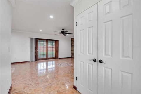 House in Orlando, Florida 4 bedrooms, 167.5 sq.m. № 1880735 - photo 11