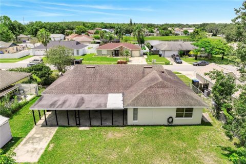 House in Orlando, Florida 4 bedrooms, 167.5 sq.m. № 1880735 - photo 18