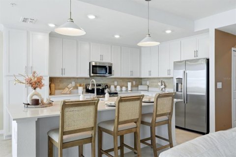 Copropriété à louer à Lakewood Ranch, Floride: 2 chambres, 107.21 m2 № 2416577 - photo 8