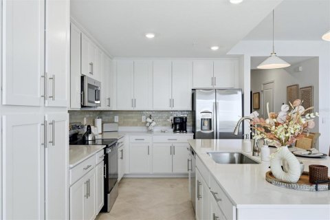Copropriété à louer à Lakewood Ranch, Floride: 2 chambres, 107.21 m2 № 2416577 - photo 12