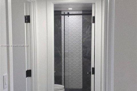 Купить кондоминиум в Майами, Флорида 2 спальни, 74.69м2, № 1945799 - фото 16