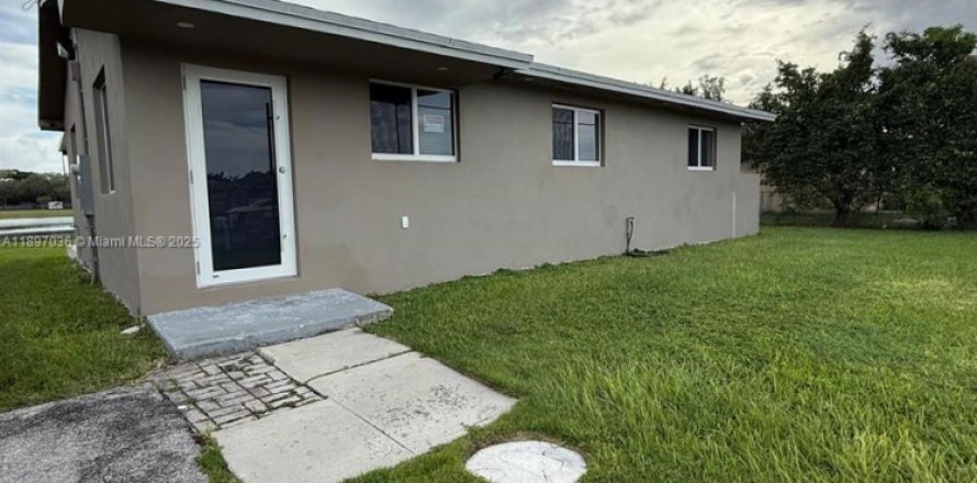 Villa ou maison à Homestead, Floride 3 chambres, 100.33 m2 № 1948876