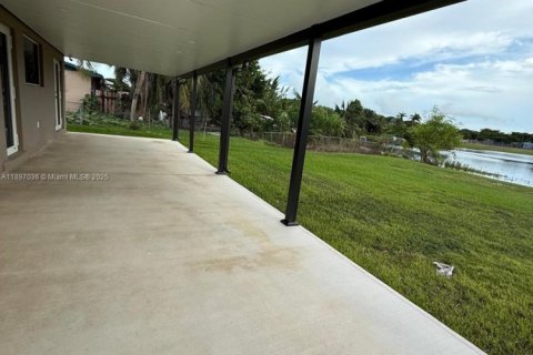 Villa ou maison à vendre à Homestead, Floride: 3 chambres, 100.33 m2 № 1948876 - photo 17