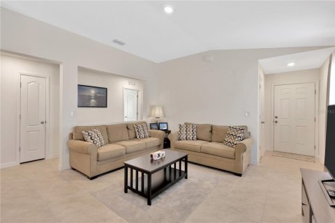 House in Riverview, Florida 3 bedrooms, 125.05 sq.m. № 1719081 - photo 20