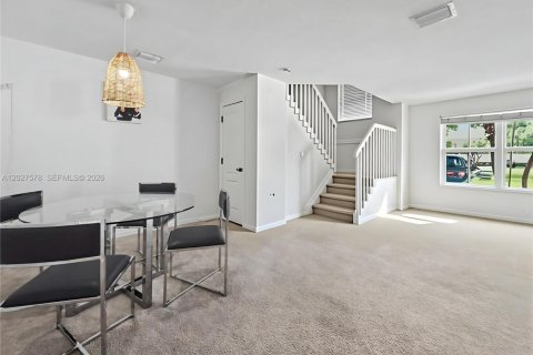 Touwnhouse à Miramar, Floride 3 chambres № 2257678