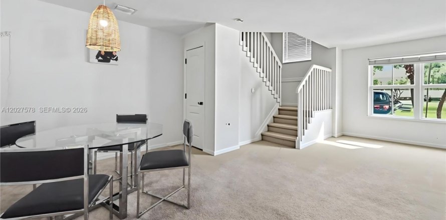 Touwnhouse à Miramar, Floride 3 chambres № 2257678