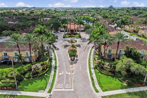 Touwnhouse à vendre à Miramar, Floride: 3 chambres № 2257678 - photo 21