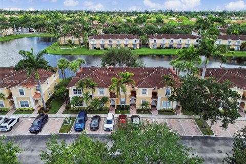 Touwnhouse à vendre à Miramar, Floride: 3 chambres № 2257678 - photo 19