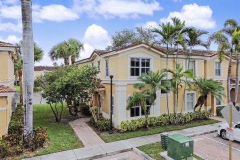 Touwnhouse à vendre à Miramar, Floride: 3 chambres № 2257678 - photo 5