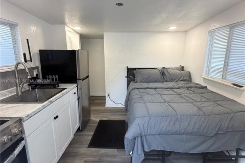 Commercial property in Miami, Florida 2 bedrooms, 101.73 sq.m. № 2053056 - photo 6