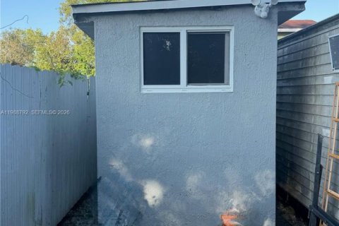 Commercial property in Miami, Florida 2 bedrooms, 101.73 sq.m. № 2053056 - photo 3