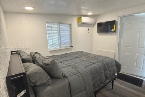 Commercial property in Miami, Florida 2 bedrooms, 101.73 sq.m. № 2053056 - photo 10