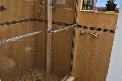 Купить кондоминиум в Майами, Флорида 2 спальни, 83.61м2, № 1972124 - фото 10