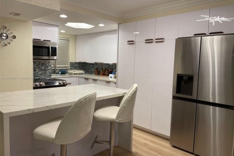 Купить кондоминиум в Майами, Флорида 2 спальни, 83.61м2, № 1972124 - фото 7