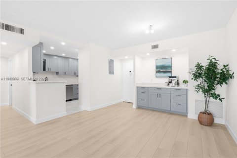 Condo à Hollywood, Floride, 2 chambres  № 1999381