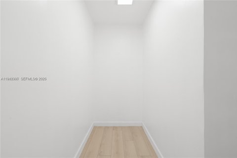 Copropriété à vendre à Hollywood, Floride: 2 chambres, 105.17 m2 № 1999381 - photo 14