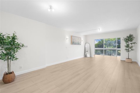 Copropriété à vendre à Hollywood, Floride: 2 chambres, 105.17 m2 № 1999381 - photo 5