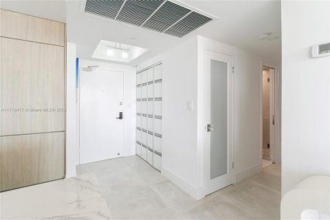 Condominio en venta en Miami Beach, Florida, 3 dormitorios, 110.55 m2 № 1920853 - foto 13