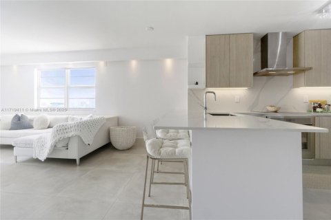 Condominio en venta en Miami Beach, Florida, 3 dormitorios, 110.55 m2 № 1920853 - foto 5