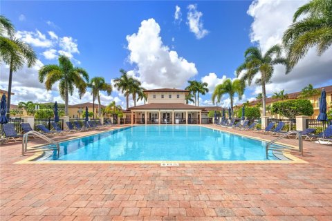 Adosado en alquiler en Miami, Florida, 3 dormitorios, 161 m2 № 1945117 - foto 24