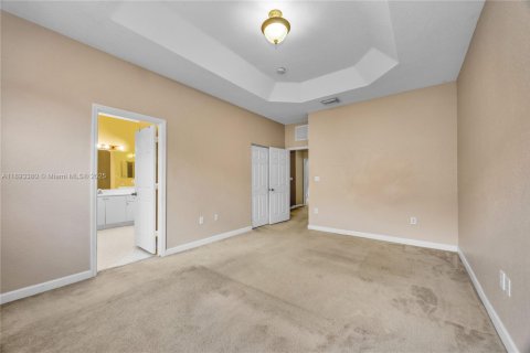 Adosado en alquiler en Miami, Florida, 3 dormitorios, 161 m2 № 1945117 - foto 15