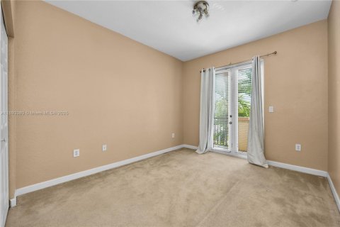 Adosado en alquiler en Miami, Florida, 3 dormitorios, 161 m2 № 1945117 - foto 21