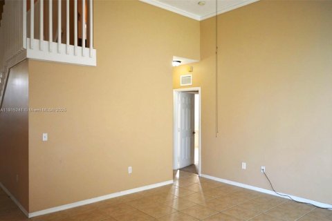 House in Homestead, Florida 4 bedrooms, 216.09 sq.m. № 1971543 - photo 12