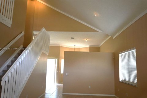 House in Homestead, Florida 4 bedrooms, 216.09 sq.m. № 1971543 - photo 3