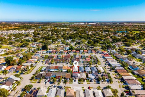 Купить виллу или дом в Хомстед, Флорида 3 спальни, 118.91м2, № 2005432 - фото 3