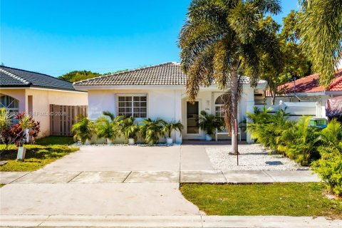 Дом в Хомстед, Флорида 3 спальни, 118.91м2 № 2005432