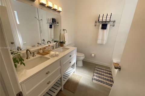 Купить виллу или дом в Хомстед, Флорида 3 спальни, 118.91м2, № 2005432 - фото 23