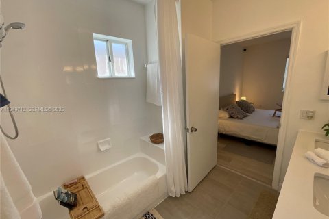 Купить виллу или дом в Хомстед, Флорида 3 спальни, 118.91м2, № 2005432 - фото 25