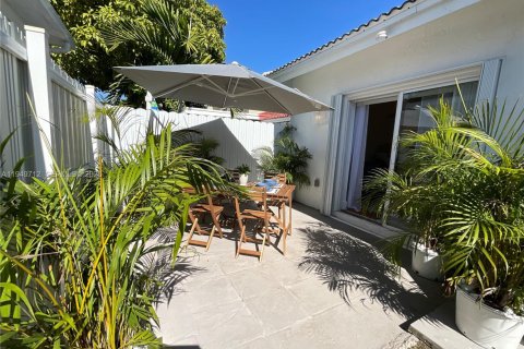 Купить виллу или дом в Хомстед, Флорида 3 спальни, 118.91м2, № 2005432 - фото 30