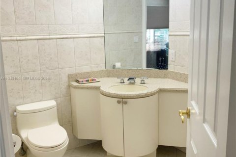 House in Southwest Ranches, Florida 4 bedrooms, 345.5 sq.m. № 2009888 - photo 9