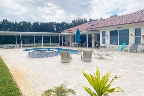 House in Southwest Ranches, Florida 4 bedrooms, 345.5 sq.m. № 2009888 - photo 14