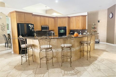House in Southwest Ranches, Florida 4 bedrooms, 345.5 sq.m. № 2009888 - photo 6