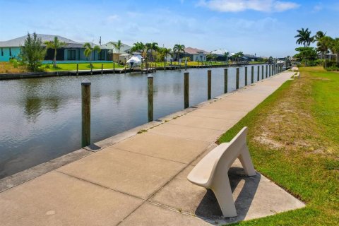 Terreno en venta en Port Charlotte, Florida № 251612 - foto 3