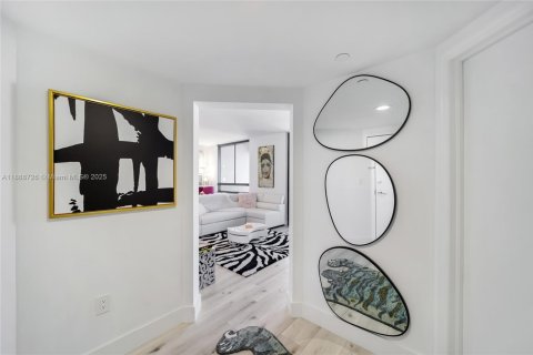 Condominio en venta en Miami Beach, Florida, 1 dormitorio, 74.88 m2 № 1942493 - foto 17