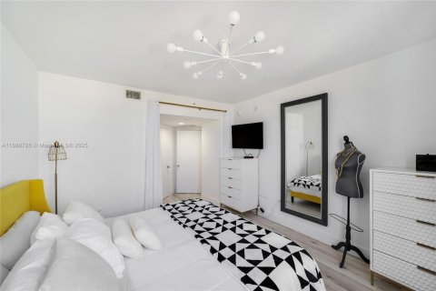 Condominio en venta en Miami Beach, Florida, 1 dormitorio, 74.88 m2 № 1942493 - foto 22