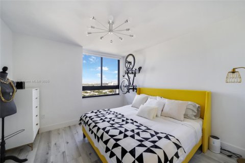 Condominio en venta en Miami Beach, Florida, 1 dormitorio, 74.88 m2 № 1942493 - foto 19