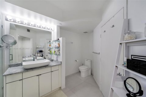 Condominio en venta en Miami Beach, Florida, 1 dormitorio, 74.88 m2 № 1942493 - foto 23