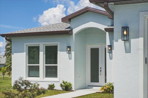 Villa ou maison à vendre à Punta Gorda, Floride: 3 chambres, 205.69 m2 № 2219228 - photo 2