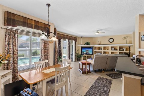 Villa ou maison à vendre à Orlando, Floride: 4 chambres, 250.65 m2 № 2151905 - photo 11
