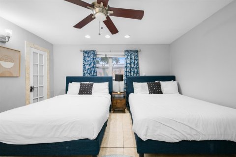 House in Wilton Manors, Florida 5 bedrooms, 178 sq.m. № 2366240 - photo 27