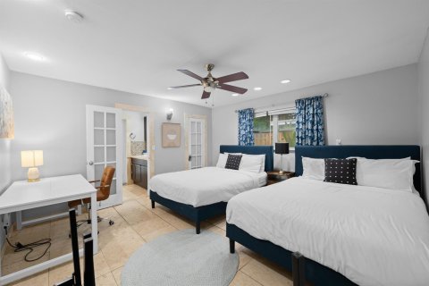 House in Wilton Manors, Florida 5 bedrooms, 178 sq.m. № 2366240 - photo 26